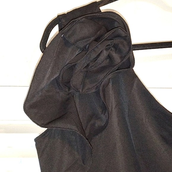 Milk & Honey Woman's Black One Shoulder Sleeveless Blouse, Size: L, NWT - Picture 5 of 8